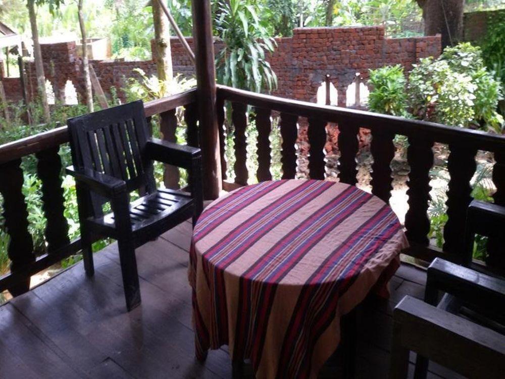Prince Hotel Mrauk-oo Buitenkant foto