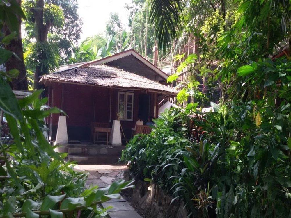 Prince Hotel Mrauk-oo Buitenkant foto